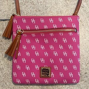 NWT Dooney & Bourke Double Zip Tassel Crossbody purse
